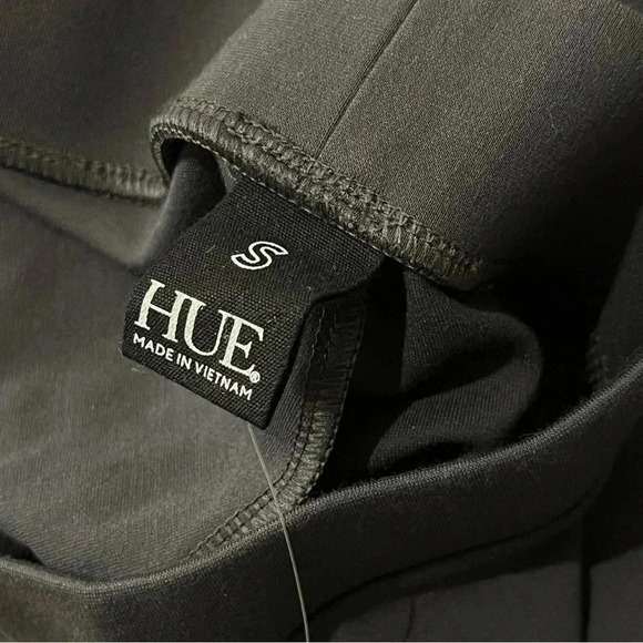 ❤️HUE  pull-up pants NWOT - Picture 12 of 12